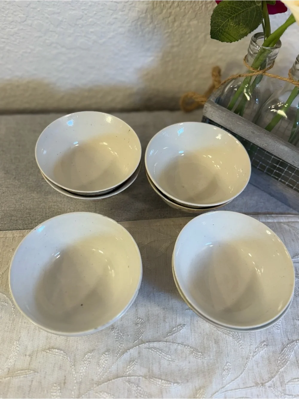 Vintage Style Ceramic Rice Bowls with‎ Red Floral Longevity - Set of 8 Gold Rim